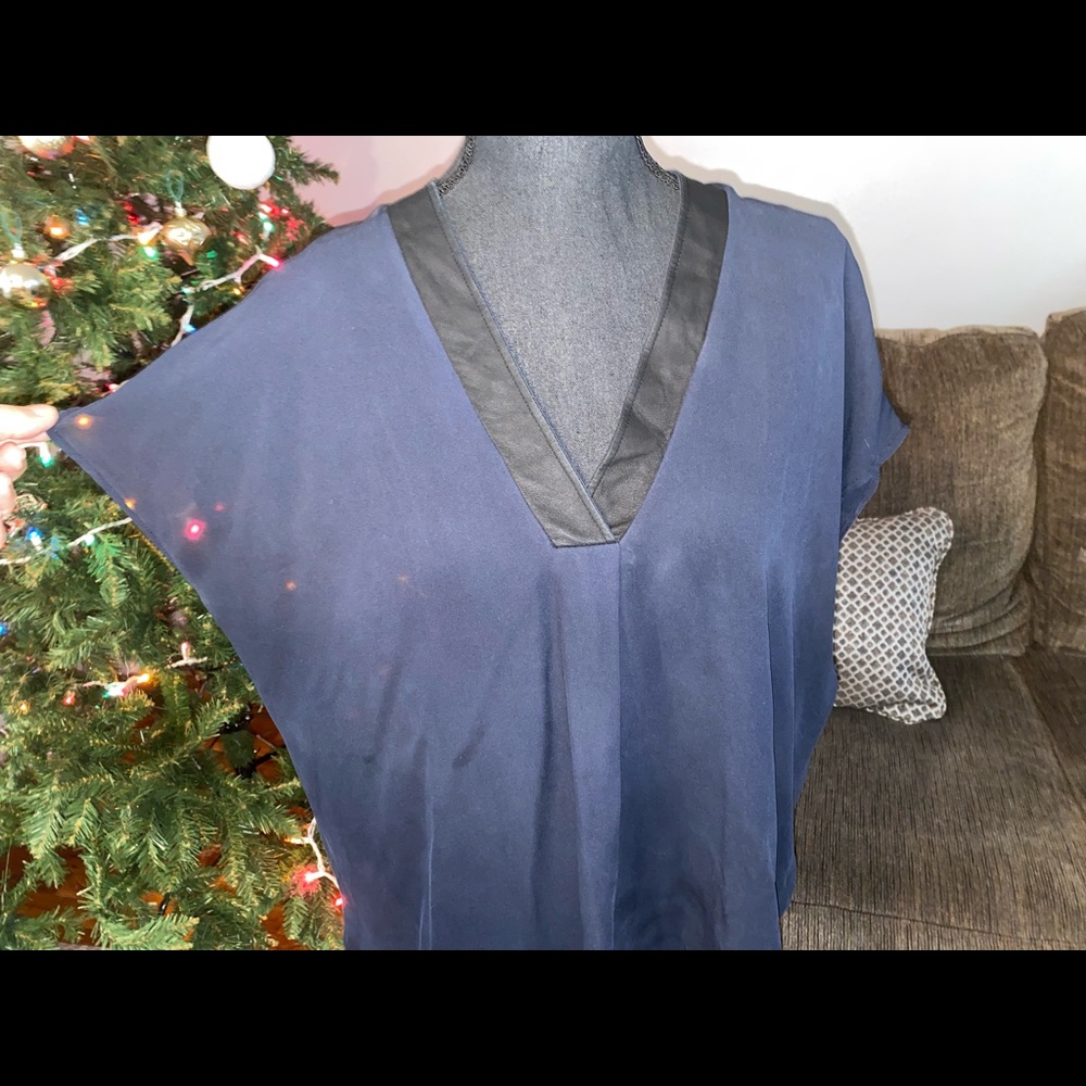 Vince. Silky Suede Top - Picture 4 of 5